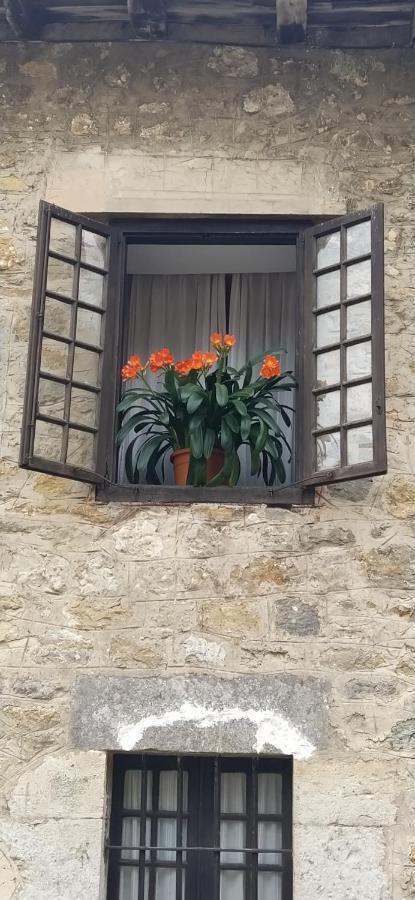 Hospedaje Octavio Santillana del Mar Eksteriør bilde